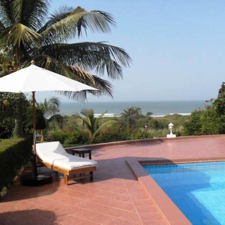 White Horse Residence Tanji Bagian luar foto