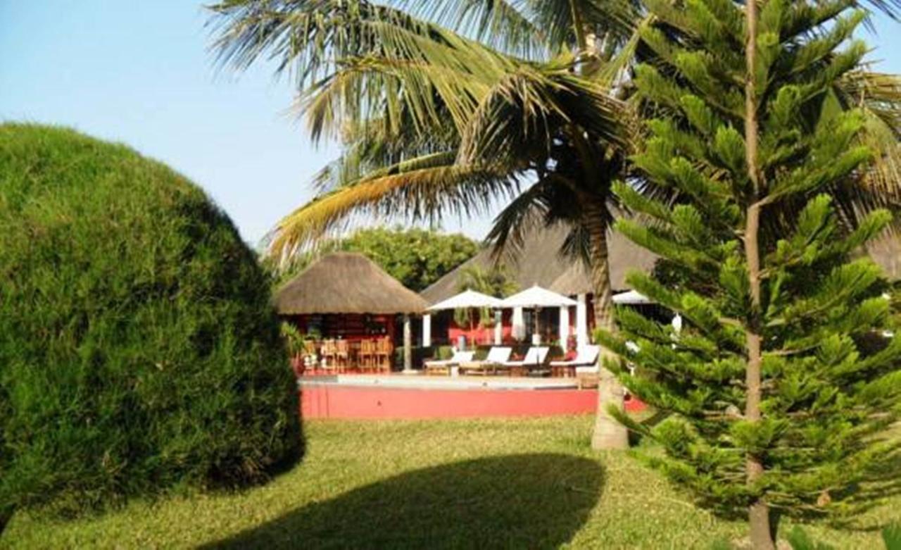 White Horse Residence Tanji Bagian luar foto