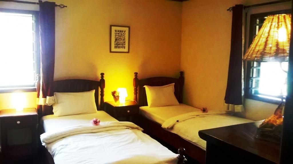 White Horse Residence Tanji Bagian luar foto